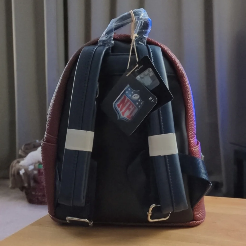 NWT Dallas Cowboys Loungefly Mini Backpack - Picture 2 of 5